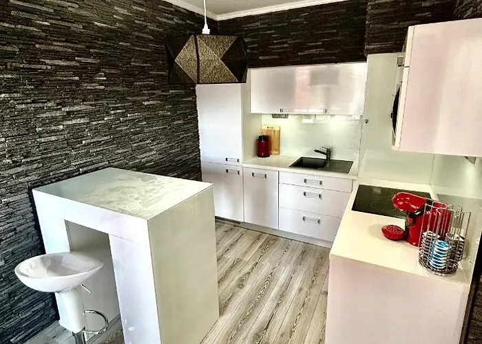 Apartmanik V Tichom Nadvori - Free Parking Apartment